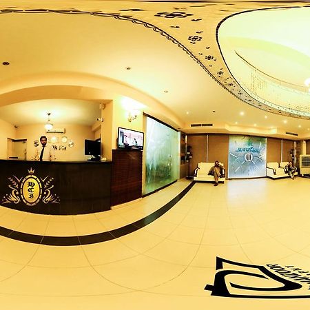 Hotel Crown Inn Karachi Buitenkant foto