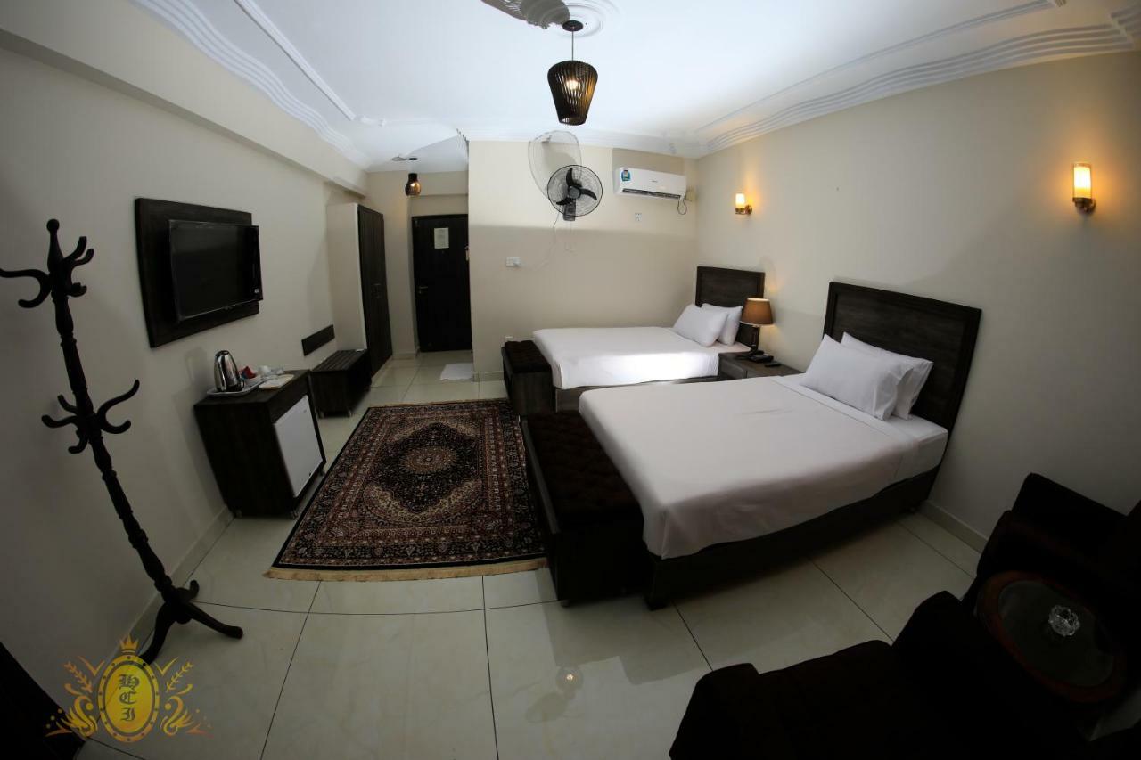 Hotel Crown Inn Karachi Buitenkant foto